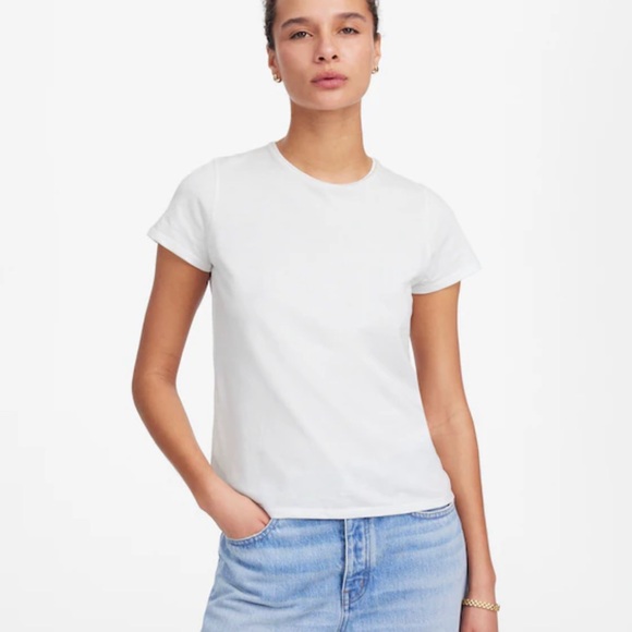 Madewell Tops - NWT Madewell Essential Slim Tee in Lightweight Cotton in white XS